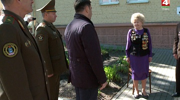 <b>Новости Гродно. 07.05.2020</b>. Военный оркестр выступил по окнами ветеранов