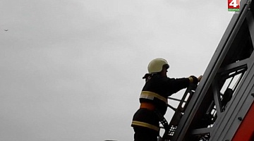<b>Новости Гродно. 13.12.2019</b>. Пожар в многоэтажке по улице Суворова