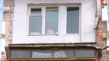 <b>Новости Гродно. 15.03.2021</b>. В Гродно упала часть балкона 