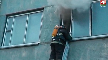 <b>Новости Гродно. 10.12.2020</b>. Пожар в общежитии на БЛК