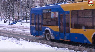 <b>Новости Гродно. 27.01.2021</b>. Снегопады парализуют движение транспорта в Гродно 