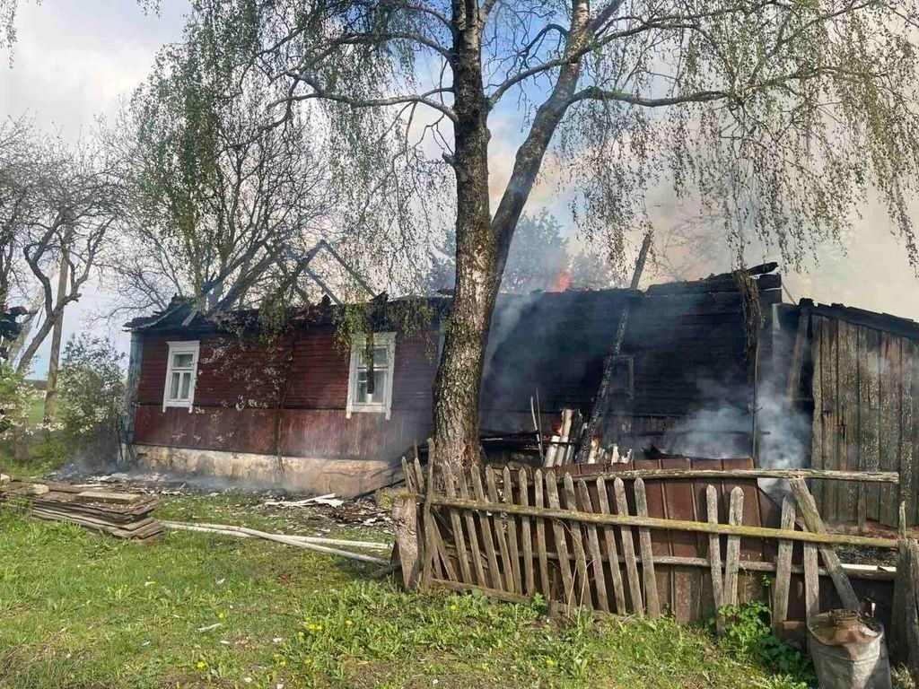 За минувшие сутки в Гродненской области горели жилой дом и хозпостройка