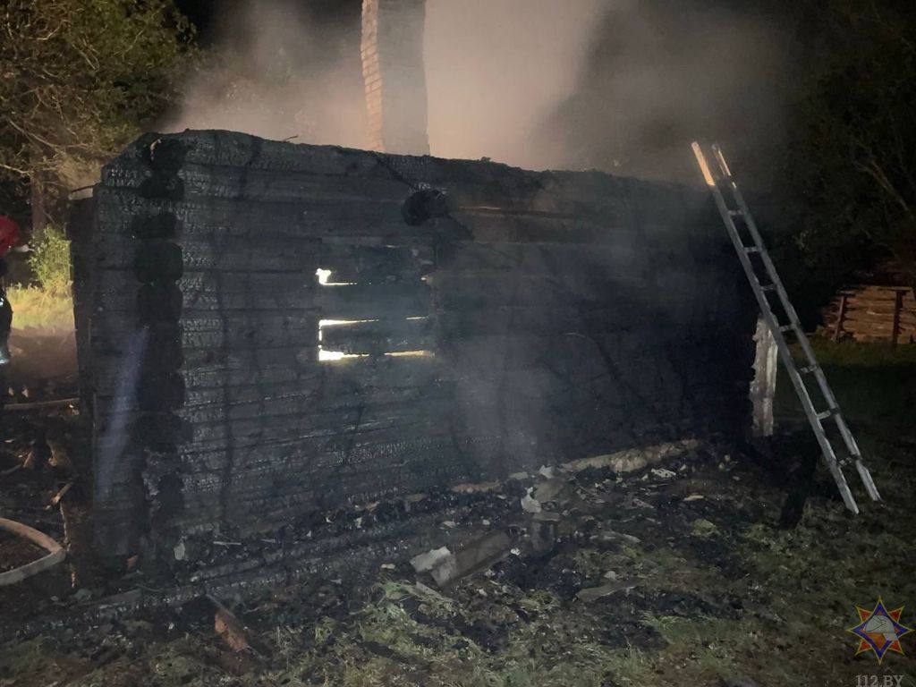 В деревне Оленец Сморгонского района на частном подворье горела баня